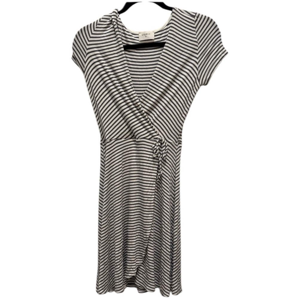 Everly Striped Wrap Mini Dress Size Small